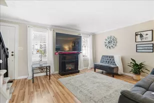 43 Hawkstead Hollow, Nashua, NH 03063 - Photo 2