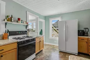 44 Rogers St, Portsmouth, NH 03801 - Photo 4