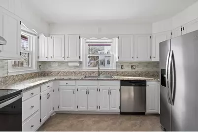 311 Thornton Street, Manchester, NH 03102 - Photo 6