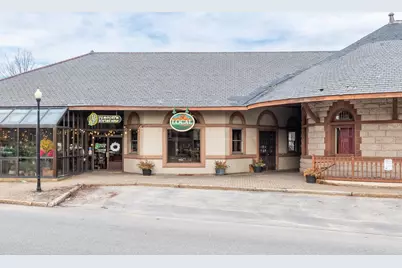 21 Veterans Square, Laconia, NH 03246 - Photo 1