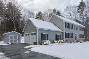 104 Olde Bridge Ln, Epping, NH 03042 - Photo 2