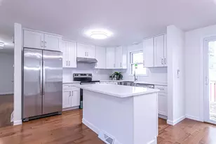 6 Lamplighter Dr, Nashua, NH 03064 - Photo 4