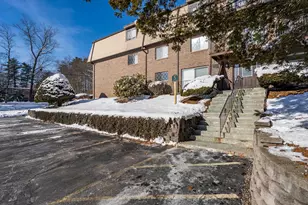 5 Silvestri Cir, Derry, NH 03038 - Photo 4