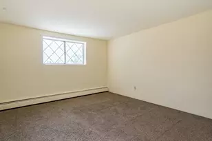 5 Silvestri Cir, Derry, NH 03038 - Photo 14