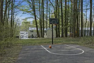 10 Woodburn Rd, Litchfield, NH 03052 - Photo 6