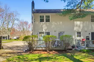 10 Woodburn Rd, Litchfield, NH 03052 - Photo 6
