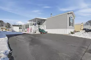 65 Caddy Dr, Salem, NH 03079 - Photo 8
