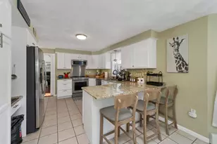 1 Treaty Ct, Sandown, NH 03873 - Photo 2