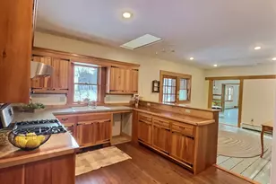 24 Greenhouse Ln, Bradford, NH 03221 - Photo 4
