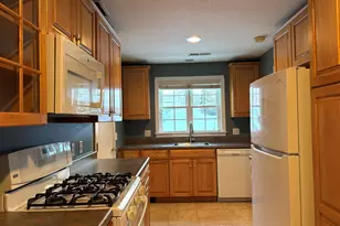 143 Hilltop Pl, New London, NH 03257 - Photo 6