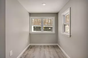 27 London Rd, Salem, NH 03079 - Photo 12