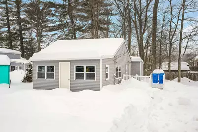 27 London Road, Salem, NH 03079 - Photo 1