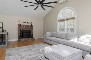 4 Faye Ln, Londonderry, NH 03053 - Photo 20