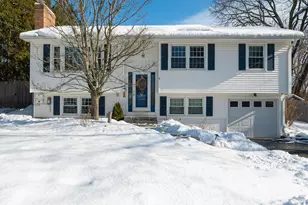 24 Sanborn Dr, Nashua, NH 03063 - Photo 2
