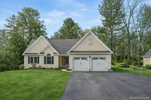 19 Sheffield St, Hudson, NH 03051 - Photo 2