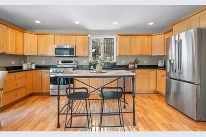71 Island Pond Road, Derry, NH 03038 - Photo 12