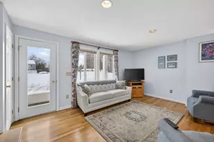 1D Greenfield Dr, Dover, NH 03820 - Photo 6