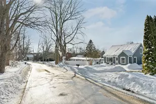 102 Elm St, Epping, NH 03042 - Photo 10