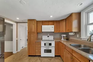 102 Elm St, Epping, NH 03042 - Photo 18