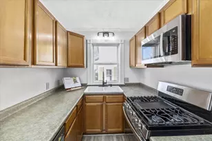 89 Summerside Ave, Manchester, NH 03102 - Photo 16