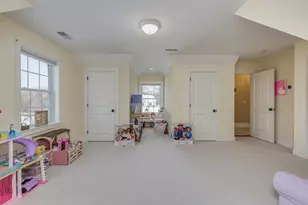 17 Winslow Dr, Atkinson, NH 03811 - Photo 36