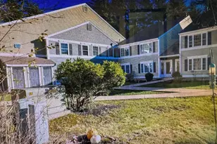 414 Springbrook Cir, Portsmouth, NH 03801 - Photo 2