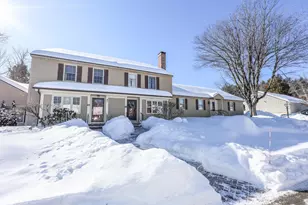 7 Colonial Square, Peterborough, NH 03458 - Photo 2