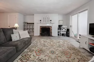 7 Colonial Square, Peterborough, NH 03458 - Photo 12