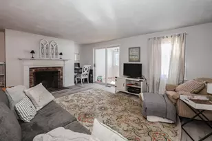 7 Colonial Square, Peterborough, NH 03458 - Photo 10