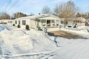 71 Caddy Dr, Salem, NH 03079 - Photo 2