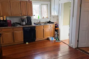 35 Foster St, Keene, NH 03431 - Photo 4