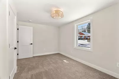 40 Hillside Avenue, Derry, NH 03038 - Photo 32