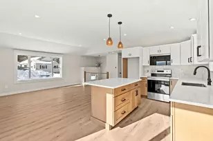 40 Hillside Ave, Derry, NH 03038 - Photo 14