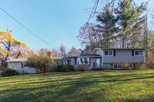 11 Wellesley Dr, Pelham, NH 03076 - Photo 6