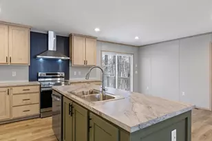 27 Bond St, Franklin, NH 03235 - Photo 14