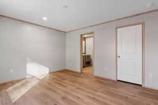 27 Bond St, Franklin, NH 03235 - Photo 18