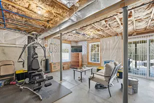 47 Clover Ln, Londonderry, NH 03053 - Photo 38