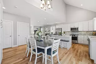 47 Clover Ln, Londonderry, NH 03053 - Photo 16