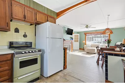 3 Tyngsboro Street, Seabrook, NH 03874 - Photo 8