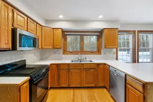 5 Kelby Scott Way, Exeter, NH 03833 - Photo 2
