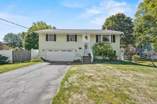 40 Opal Ave, Portsmouth, NH 03801 - Photo 2