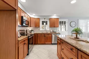 24 Beechwood Rd, Hudson, NH 03051 - Photo 10