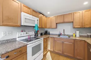 10 Woodlawn Ave, Northfield, NH 03276 - Photo 4