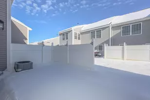 20 Bruins Ln, Raymond, NH 03077 - Photo 10