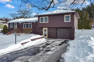 8 Cole St, Salem, NH 03079 - Photo 2