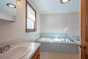 20 Debbie Dr, Pelham, NH 03076 - Photo 34