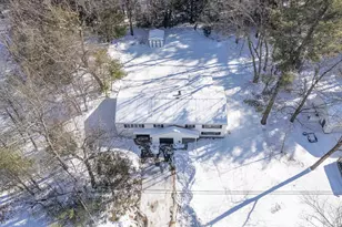 12 Davis Rd, Merrimack, NH 03054 - Photo 2