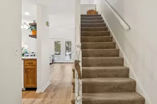 44 Glengarry Dr, Stratham, NH 03885 - Photo 8