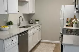 11 Blackstone Dr, Nashua, NH 03063 - Photo 2