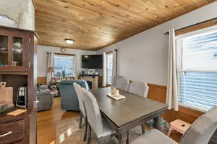 15 Edgewood St, Claremont, NH 03743 - Photo 12
